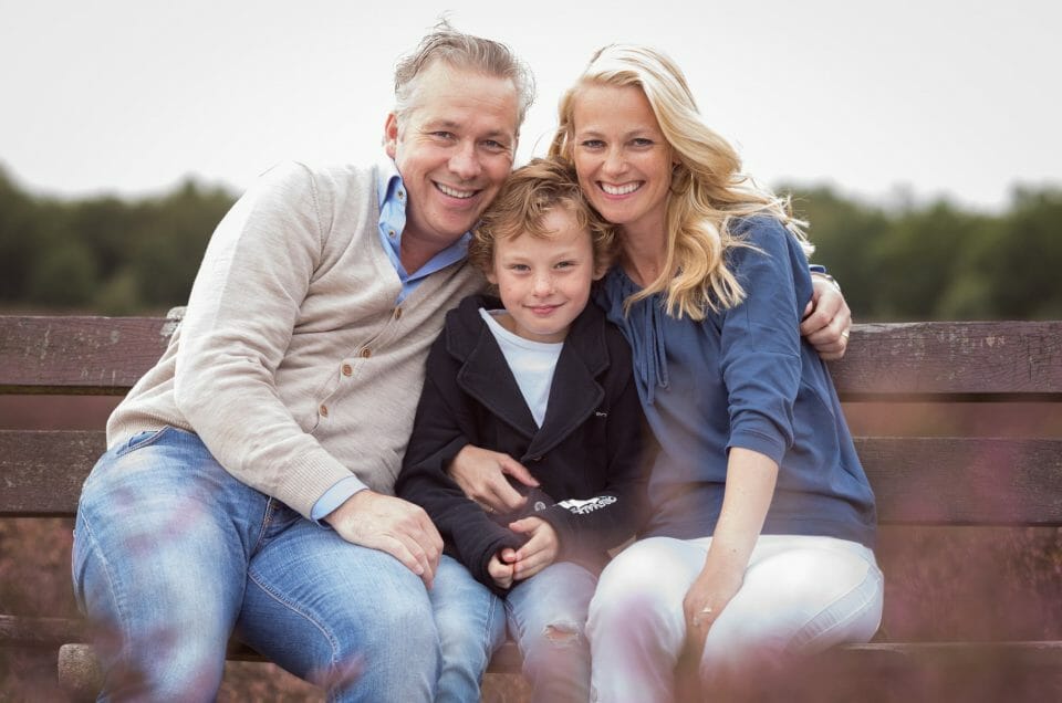 Familie foto portret fotoshoot paarse heide posbank Veluwe
