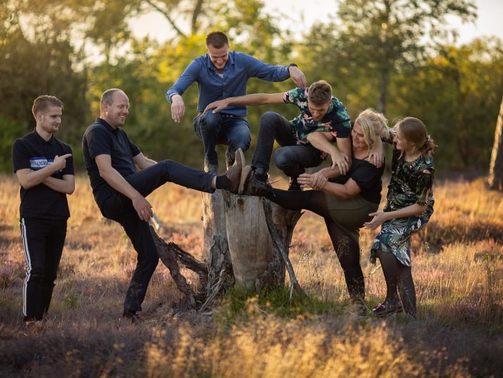 veluwe familie gezin spontane fotoshoot gouden uur heide fotograaf Lelystad